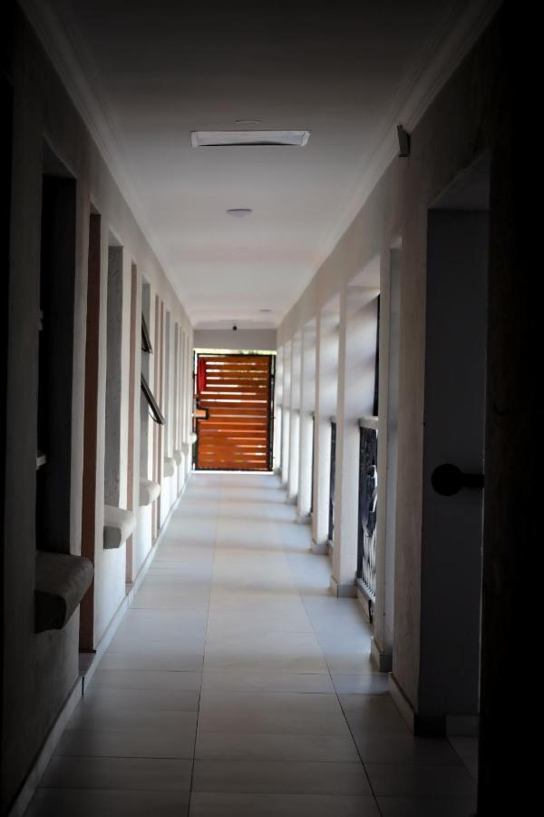 El Infinito Lifestyle Hotel Kempton Park Exterior foto
